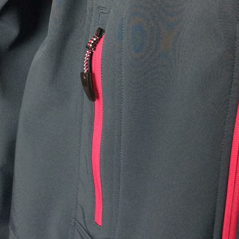 Koppen Softshell Jacket Size M - image 3